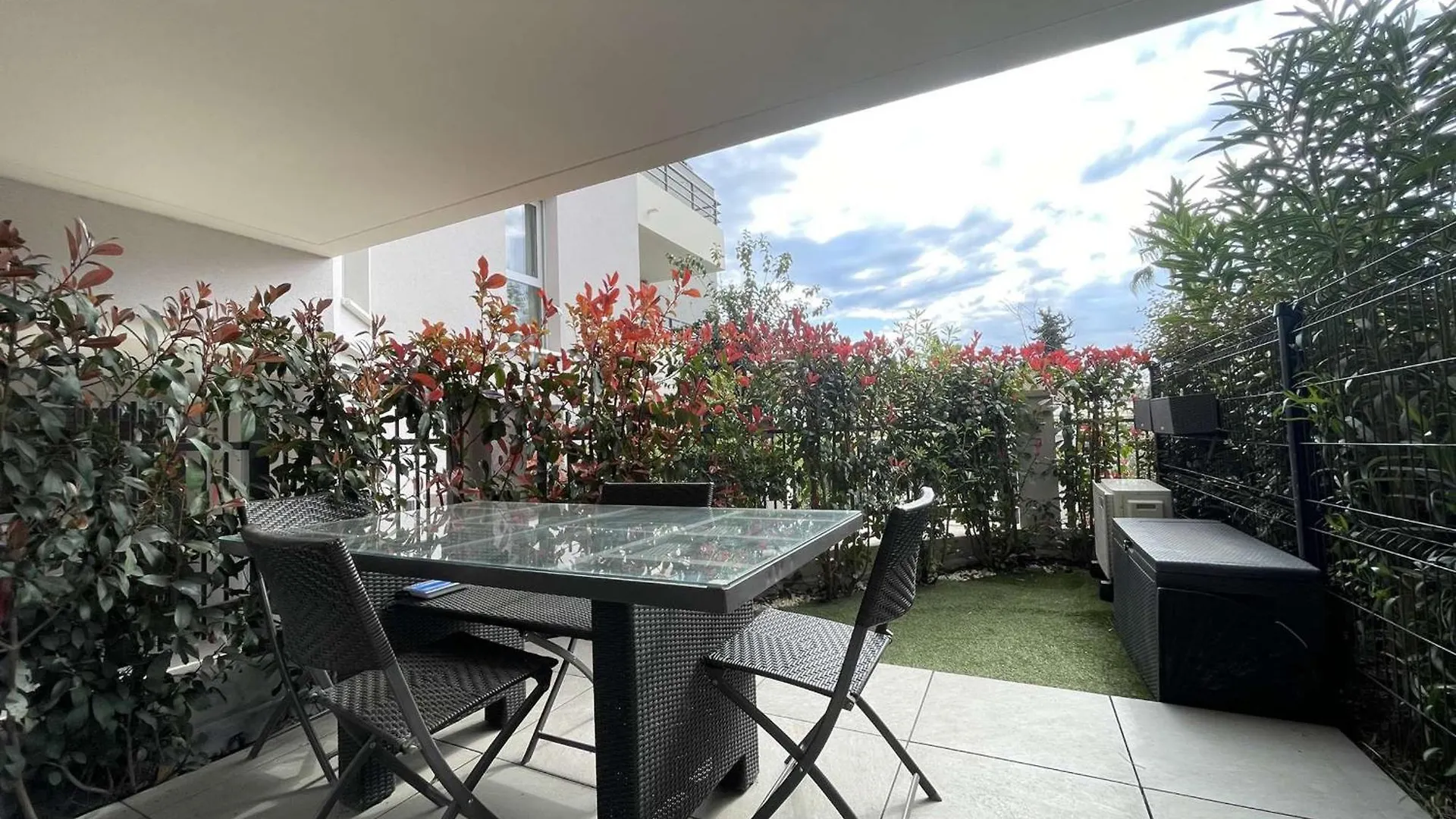 Charmant 2P Climatise Avec Terrasse Et Jardin, Centre-Ville Le Lavandou - Fr-1-308-187